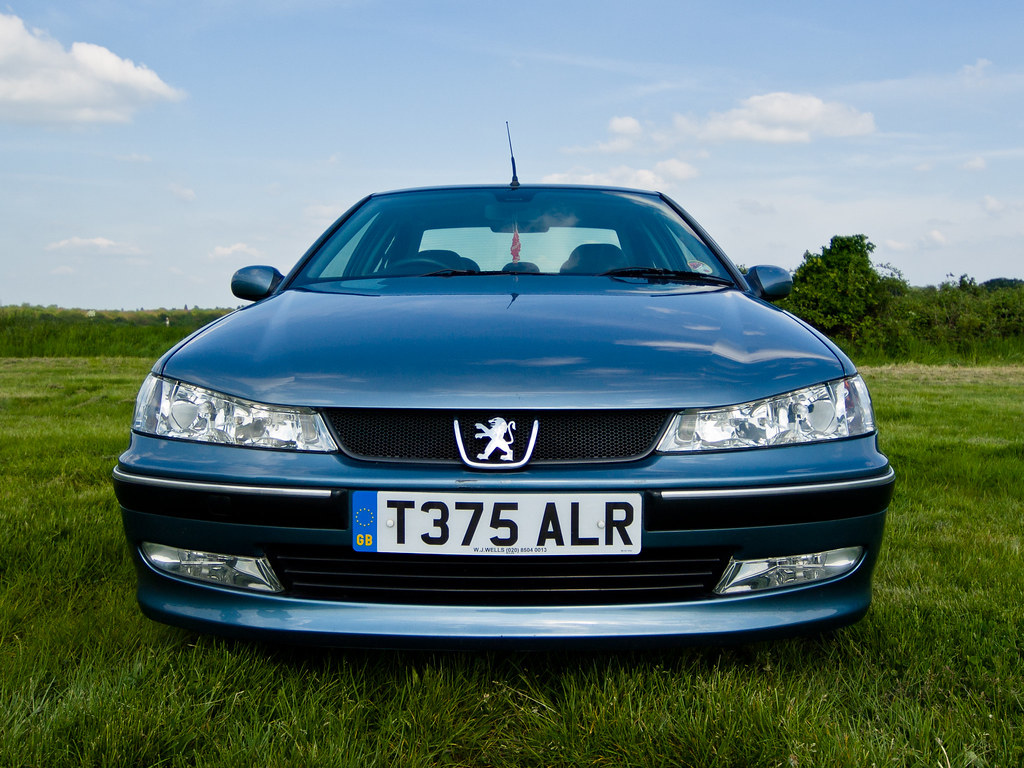 Peugeot 406: Технічний Огляд