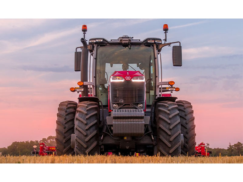 Massey Ferguson 8S.305: Технічний Огляд