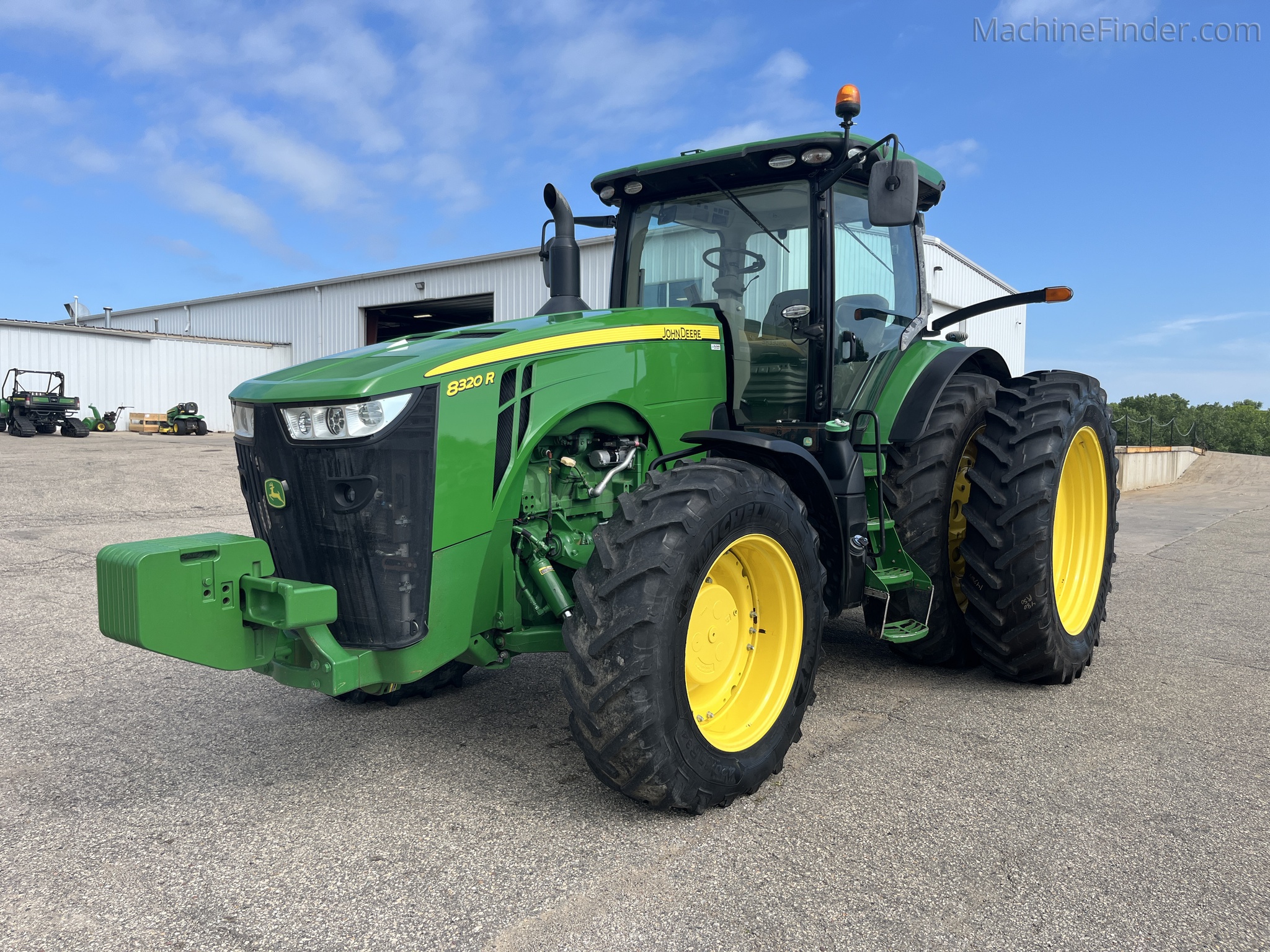 John Deere 8320R: Технічний Огляд