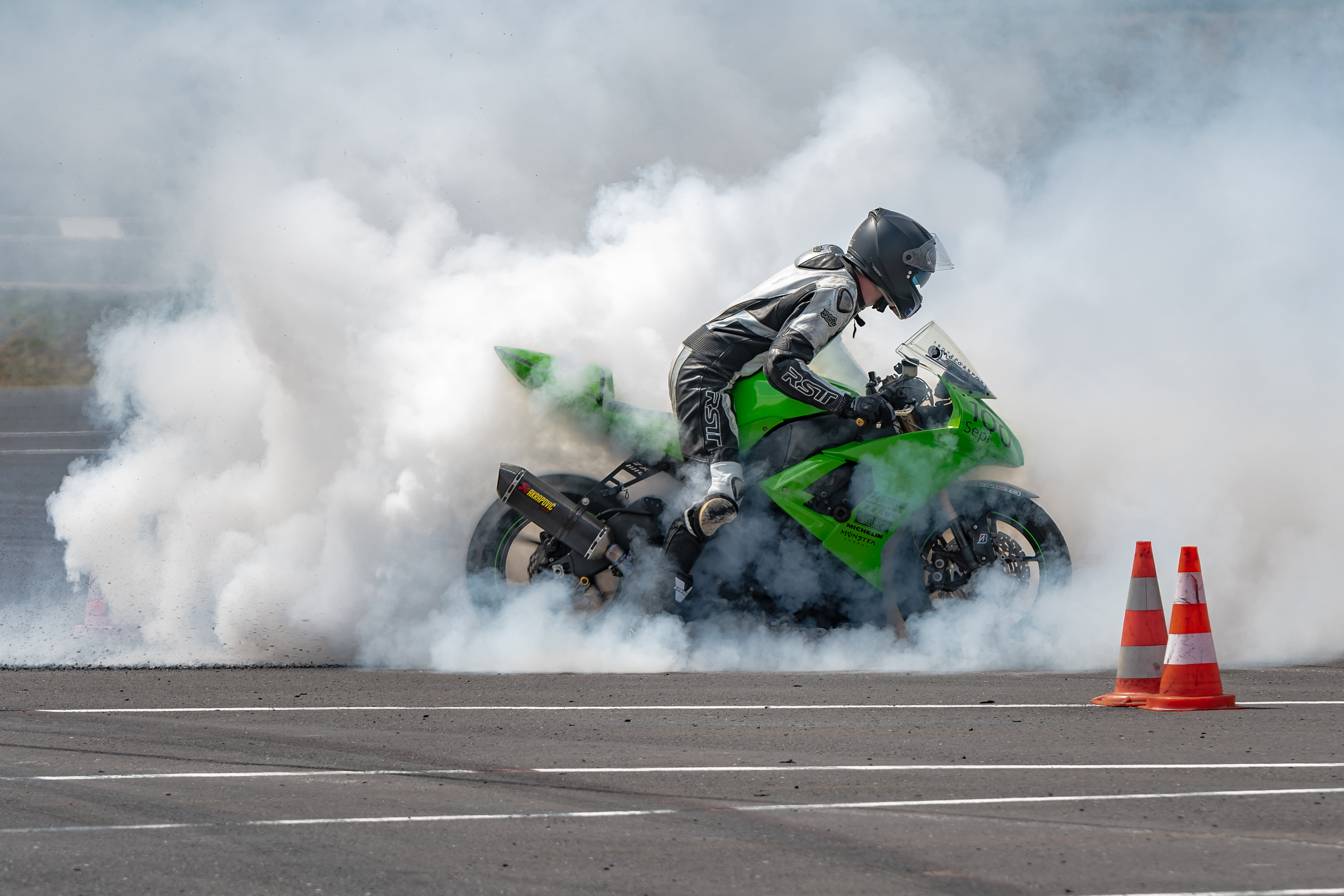 Kawasaki Ninja ZX-10R: Технічний Огляд